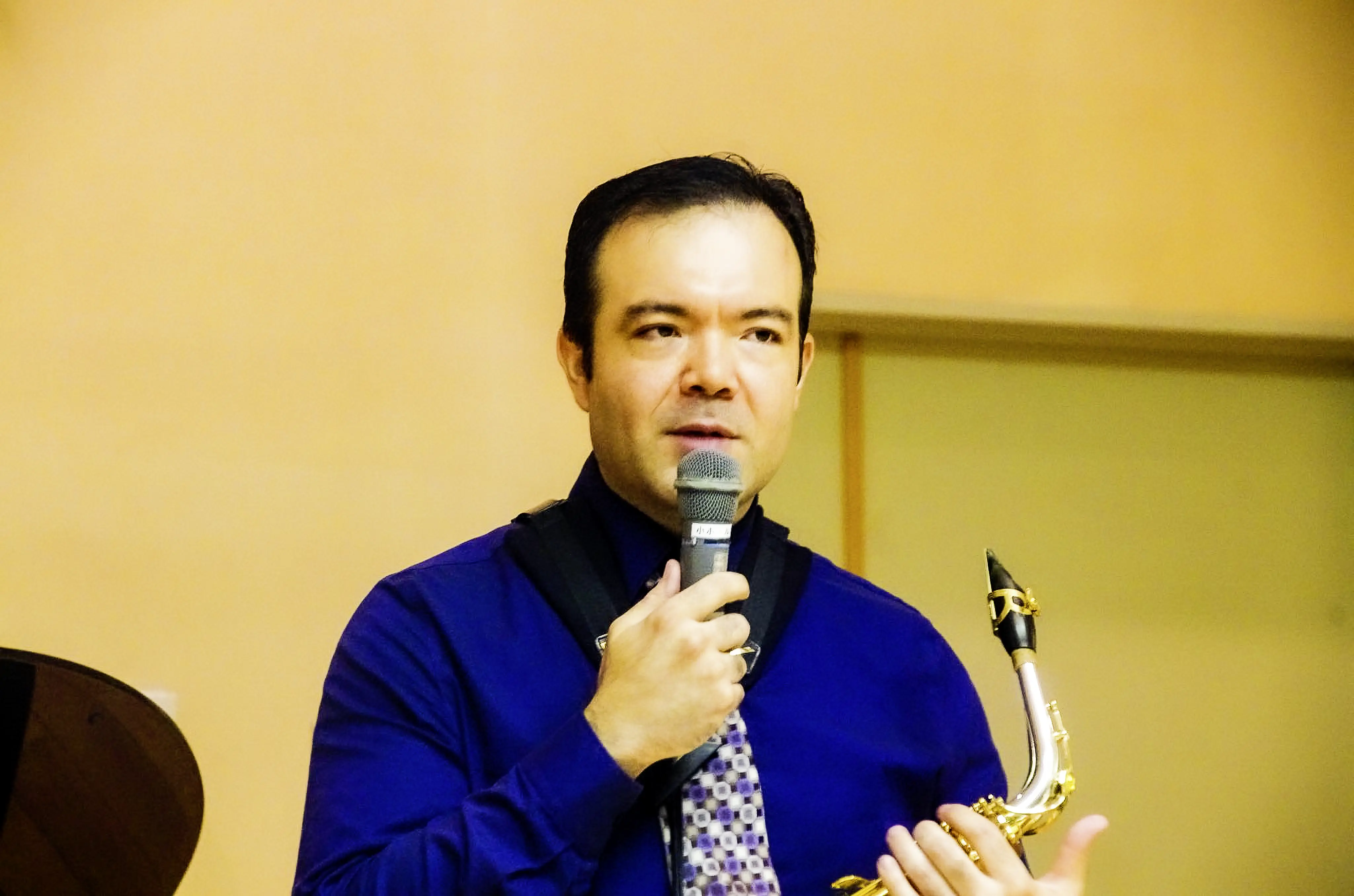 静岡でレクチャーをするリカルド・マルティネス